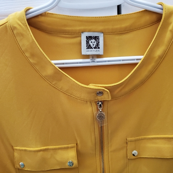 Blouse - Picture 2 of 2